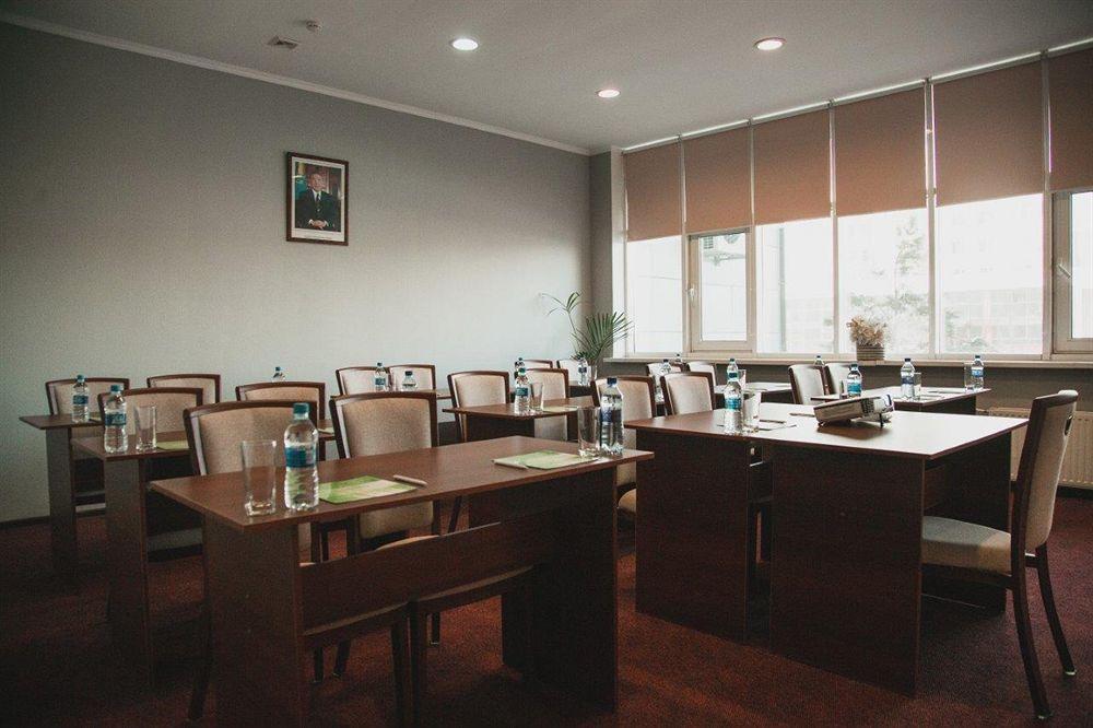 Inn Ozz Astana المظهر الخارجي الصورة